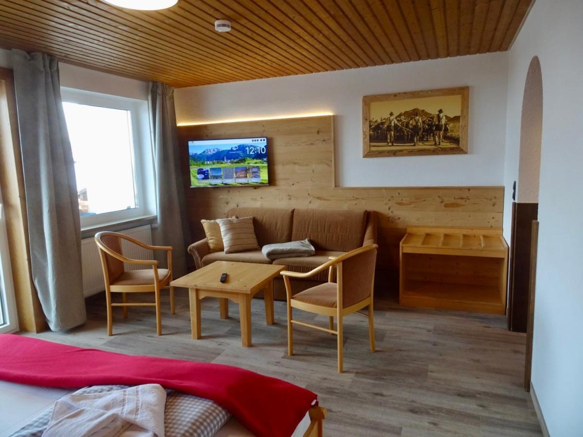 Hotel-Garni Kalkbrennerhof Пфронтен Екстериор снимка