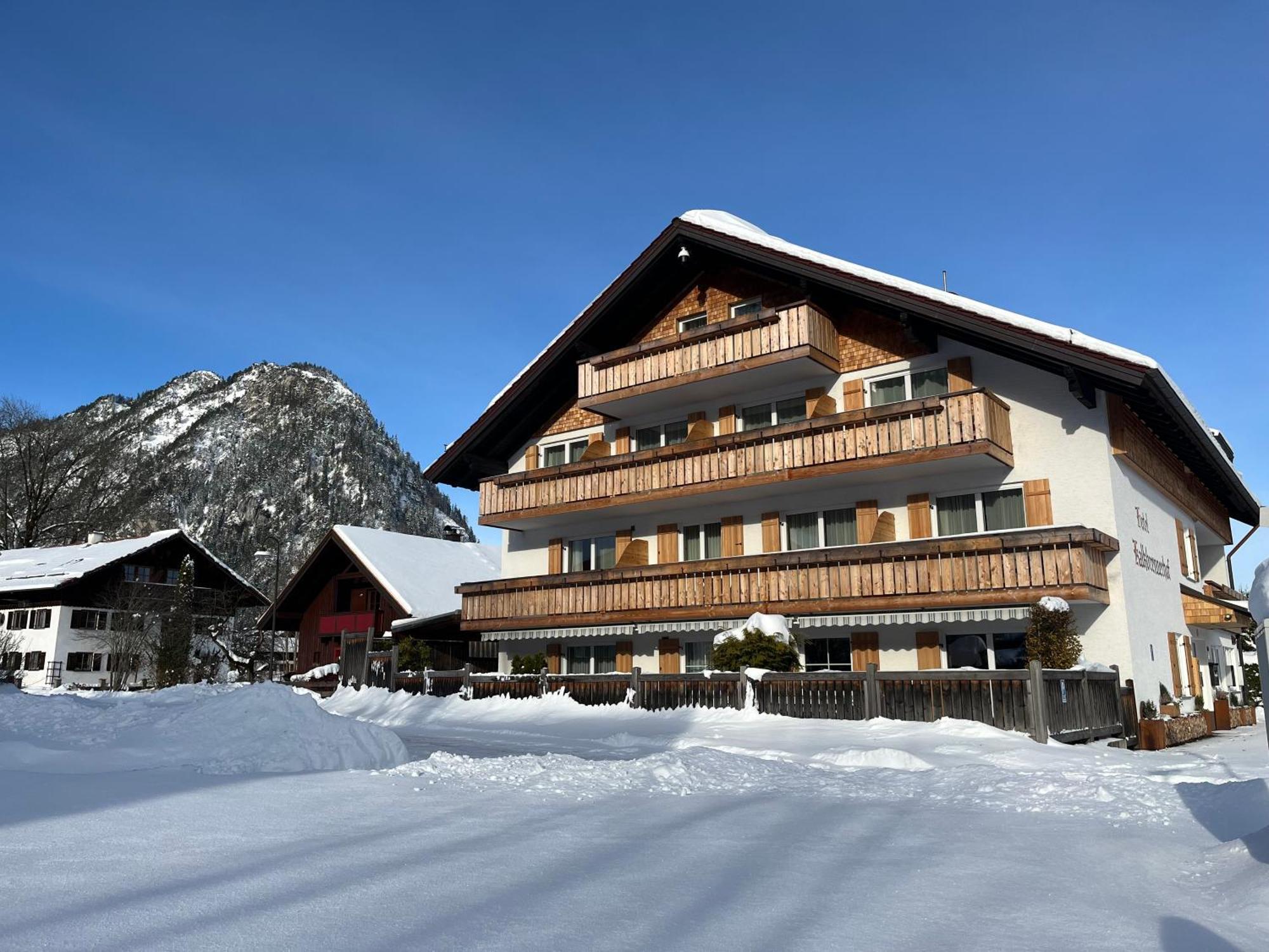 Hotel-Garni Kalkbrennerhof Пфронтен Екстериор снимка